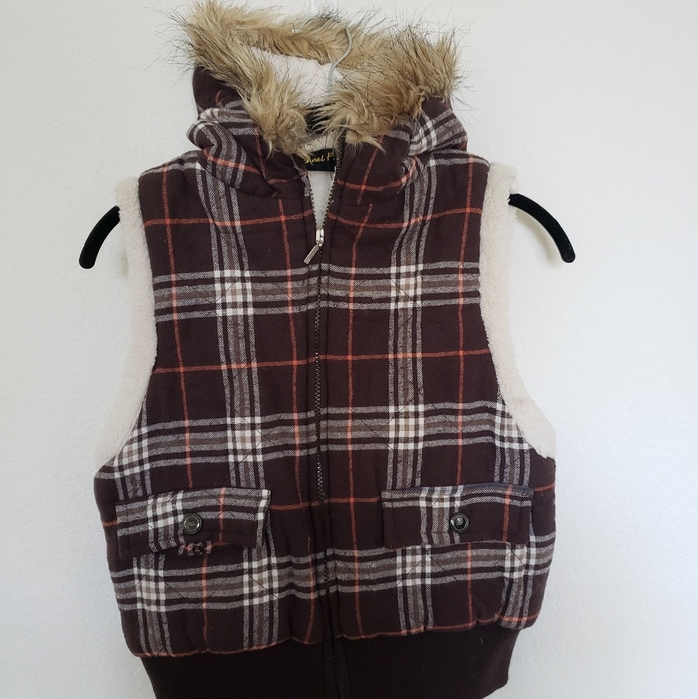 Cozy Plaid Faux Fur Hoodie Vest